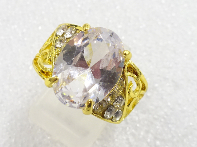 JAPANESE KIMONO / ANTIQUE CRYSTAL RING (SIZE 18)